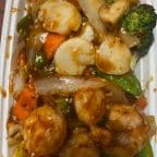 Best Shrimp and Scallops in Hot Garlic Sauce in Monroeville, PA